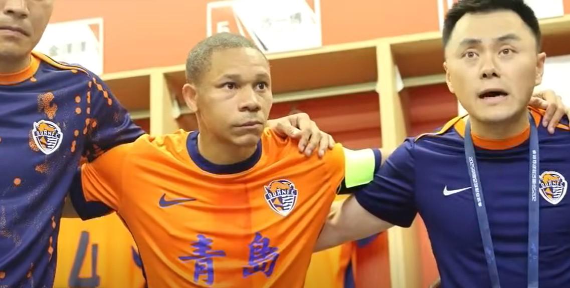 其实有很多, 为职业球员