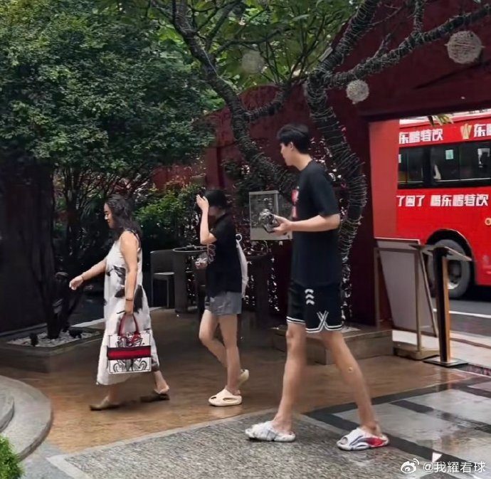 者选中, 马上用手挡, rz