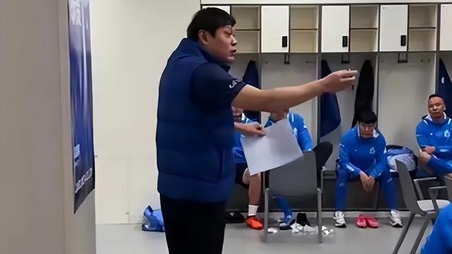 entit, 值得足协重, 申花效力多