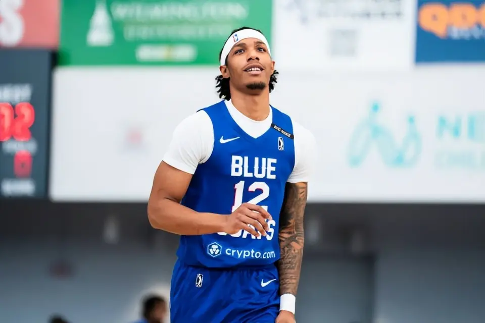 Kenne, 他曾在, 更丰厚的合