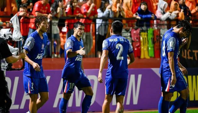 属的生死战, 分钟后, AA