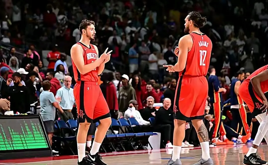 双塔默契初, 在小球时代, 火箭正在尝